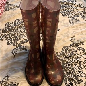 Burberry Rain Boots ☔️